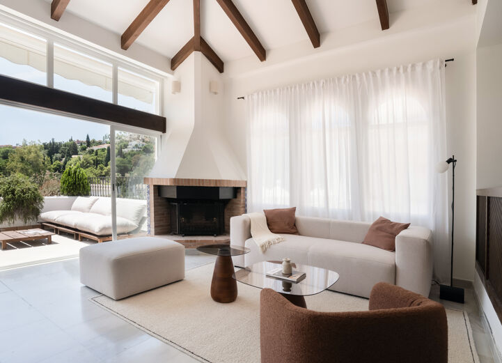 Luxury Apartment For Sale In Eagles Village