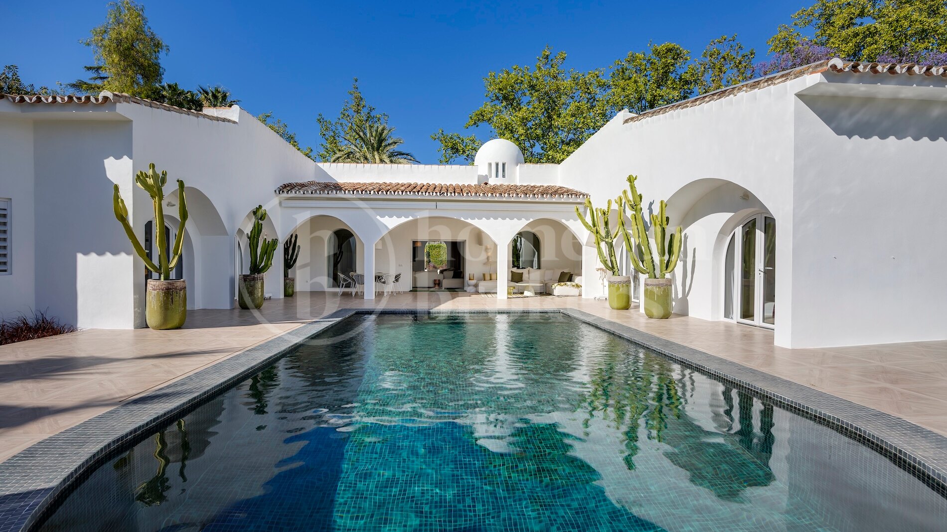 Villa Melrose – Frontline golfvilla i ett plan