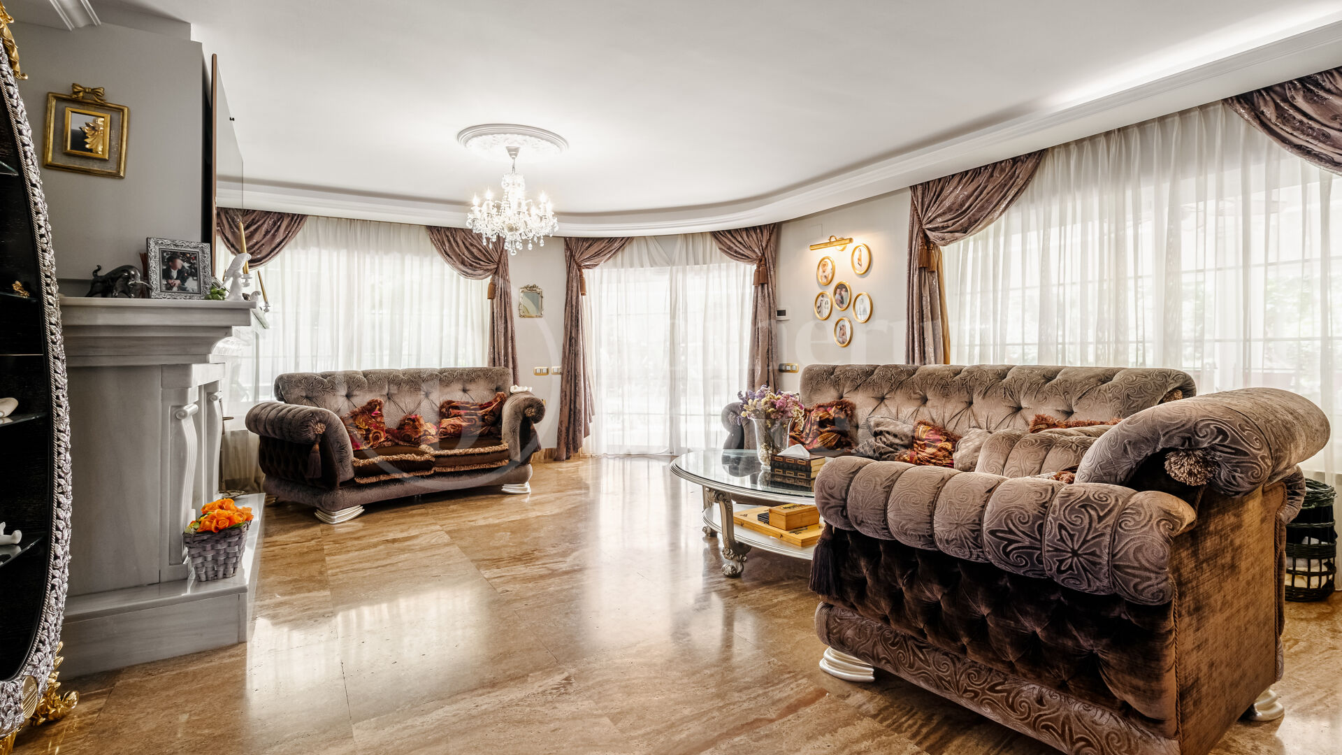 Casa Flora - Mediterranean Villa on a Large Private Plot on the Golden Mile
