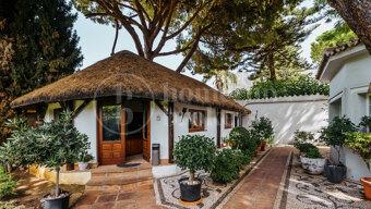 Casa Flora - Mediterranean Villa on a Large Private Plot on the Golden Mile