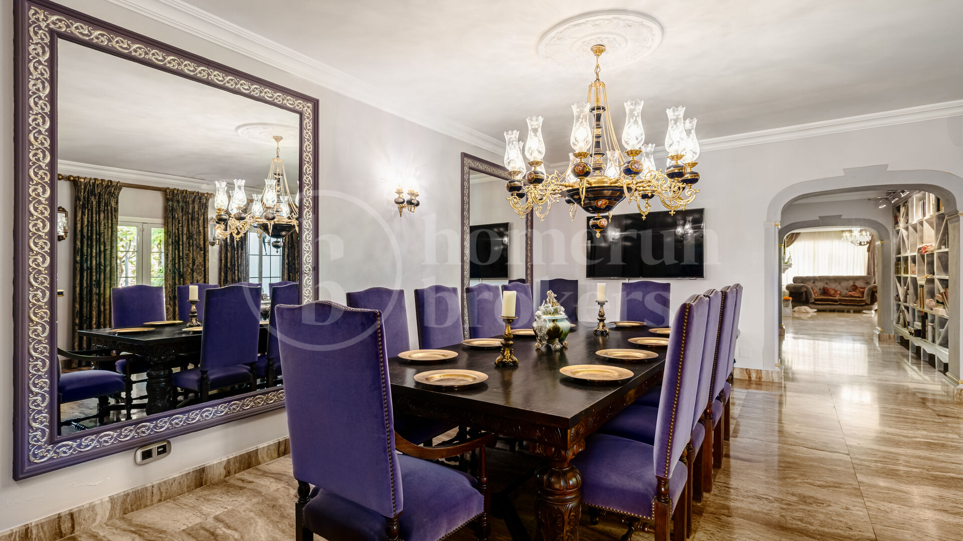 Casa Flora - Mediterranean Villa on a Large Private Plot on the Golden Mile