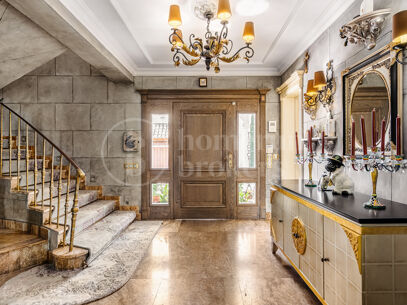 Casa Flora - Mediterranean Villa on a Large Private Plot on the Golden Mile