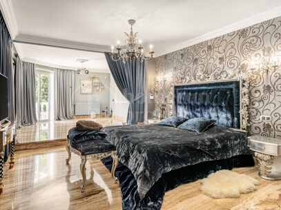 Casa Flora - Mediterranean Villa on a Large Private Plot on the Golden Mile