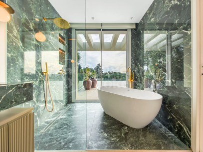 Villa Alma de Elviria - Contemporary Villa Walking Distance to the Beach