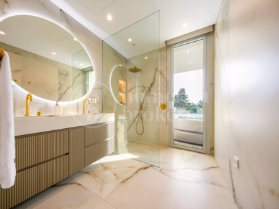 Villa Alma de Elviria - Contemporary Villa Walking Distance to the Beach