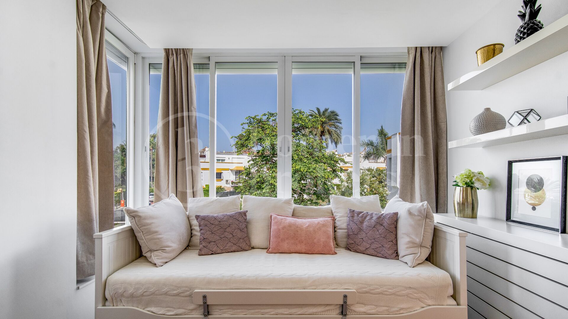 Casa Marbellamar - Frontline Beach and Tourist Licence