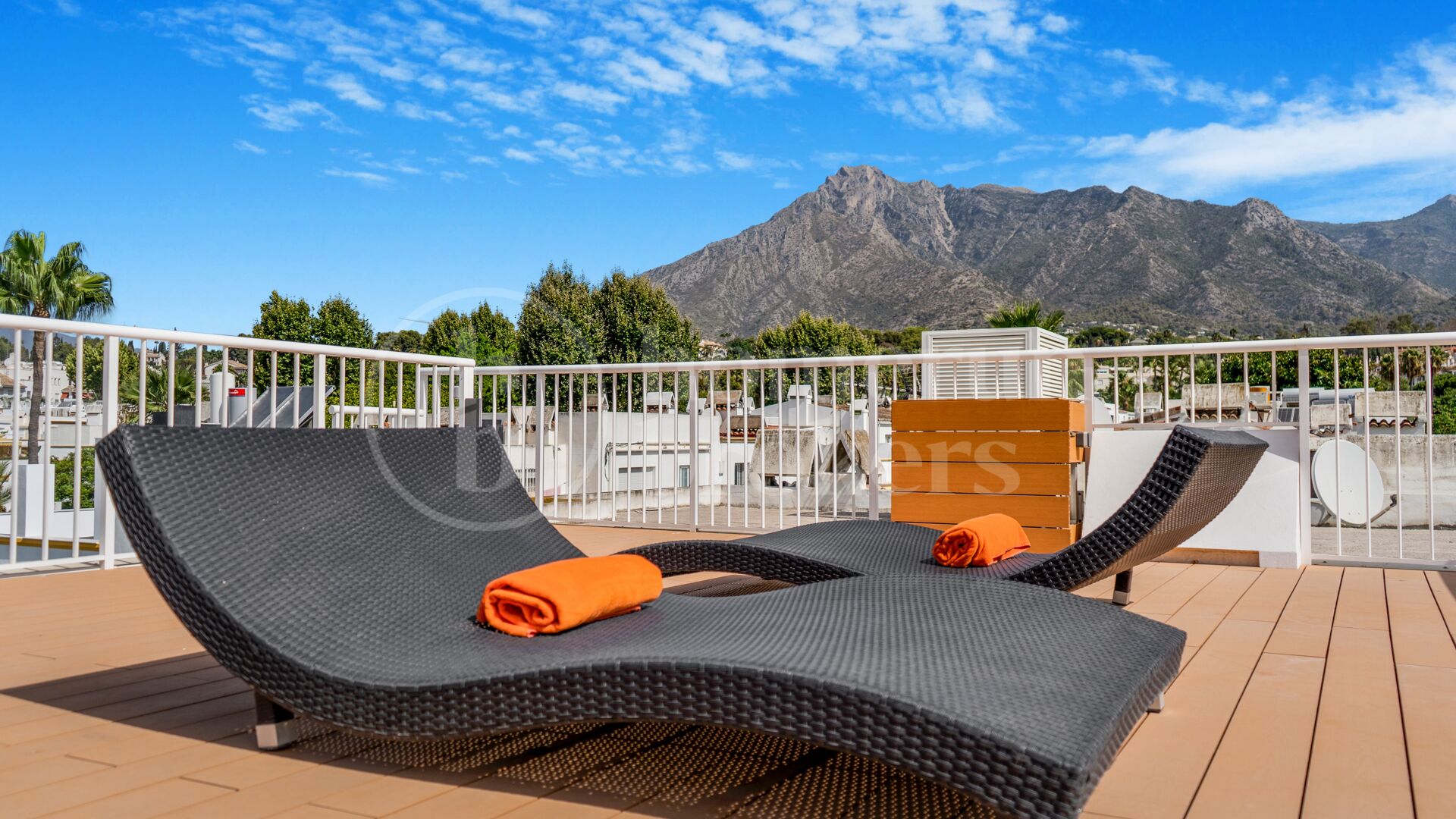 Casa Marbellamar - Frontline Beach and Tourist Licence