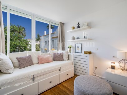Radhus till försäljning i Marbellamar, Marbella Golden Mile