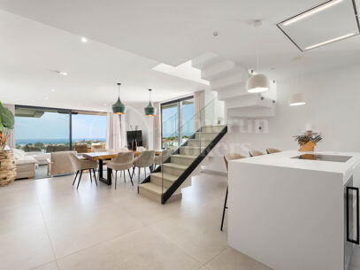 Luxury Duplex Penthouse with Private Rooftop Pool & Sea Views