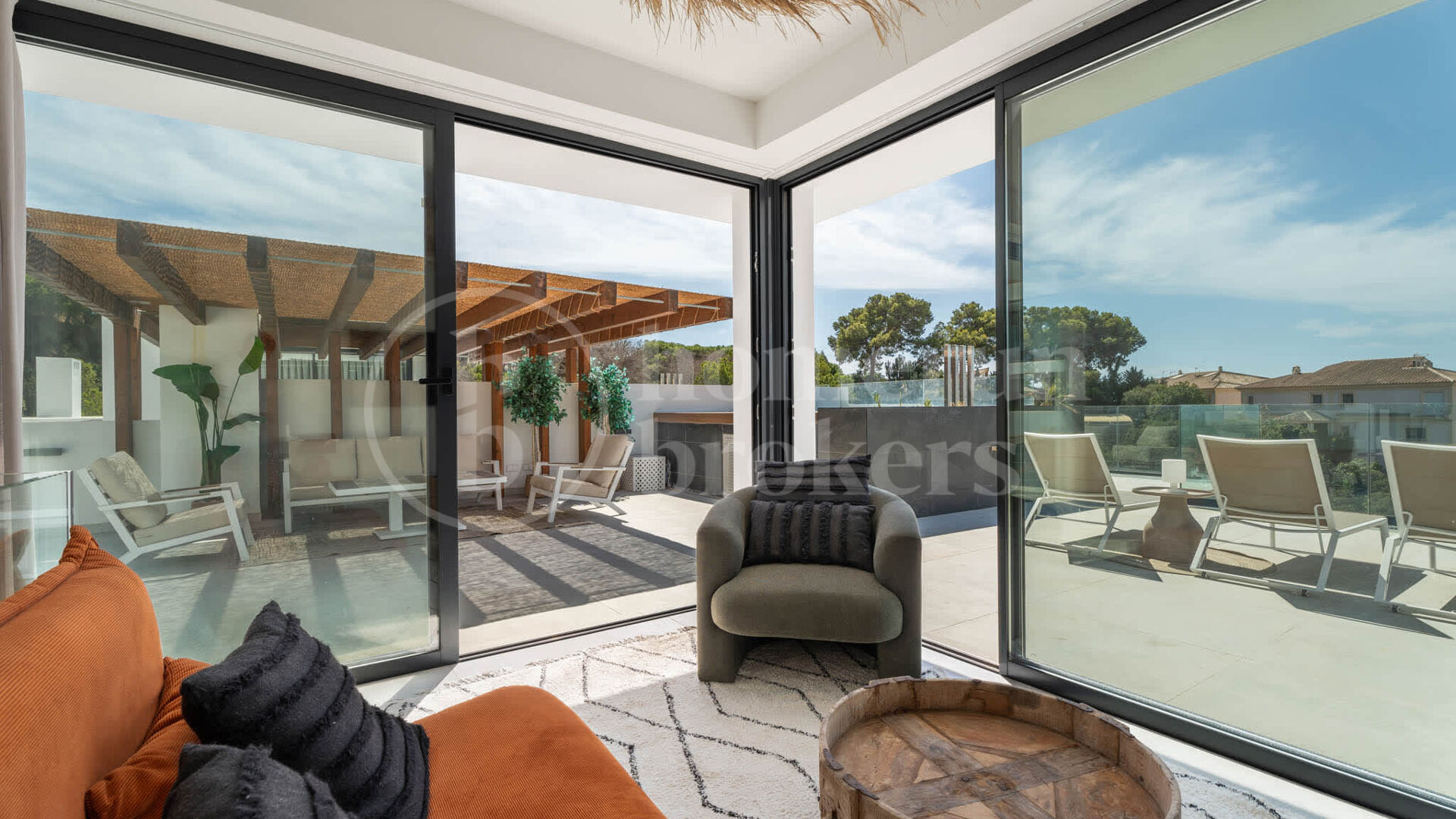 Luxury Duplex Penthouse with Private Rooftop Pool & Sea Views