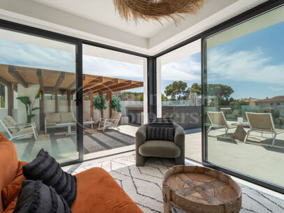 Luxury Duplex Penthouse with Private Rooftop Pool & Sea Views