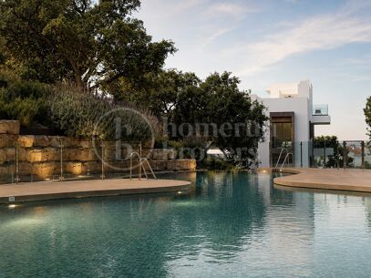 Luxury Duplex Penthouse with Private Rooftop Pool & Sea Views