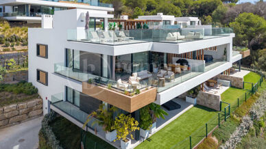 Luxury Duplex Penthouse with Private Rooftop Pool & Sea Views