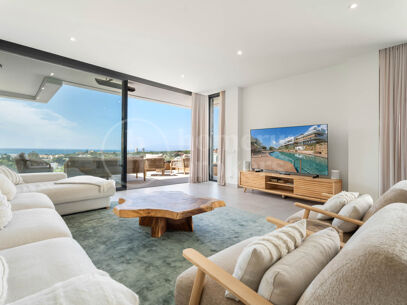 Luxury Duplex Penthouse with Private Rooftop Pool & Sea Views
