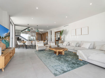 Luxury Duplex Penthouse with Private Rooftop Pool & Sea Views