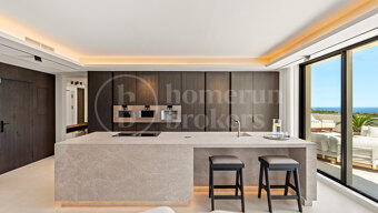 Alba Residence - Renovated Penthouse with Panoramic Sea Views