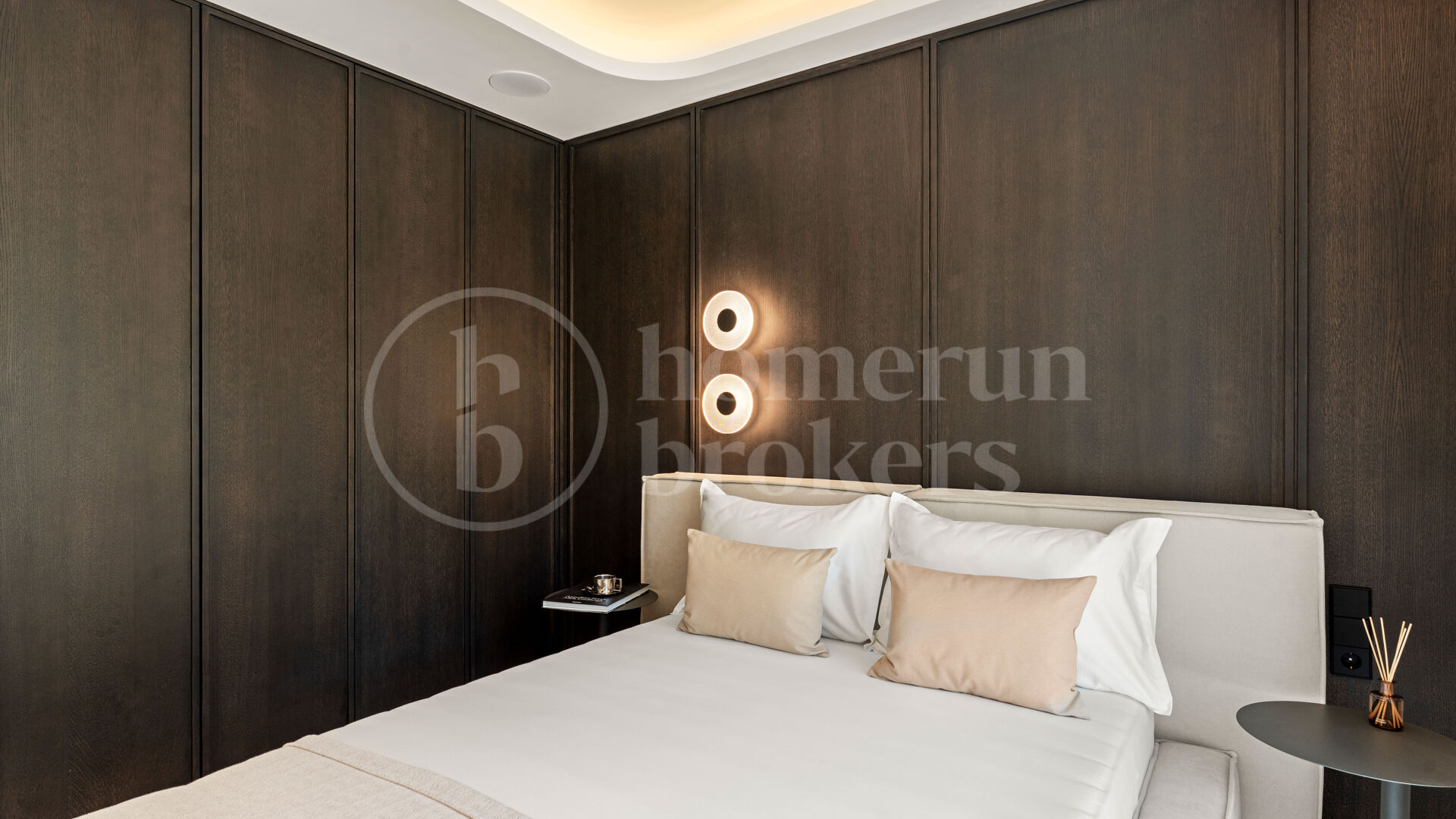 Alba Residence - Renovated Penthouse with Panoramic Sea Views