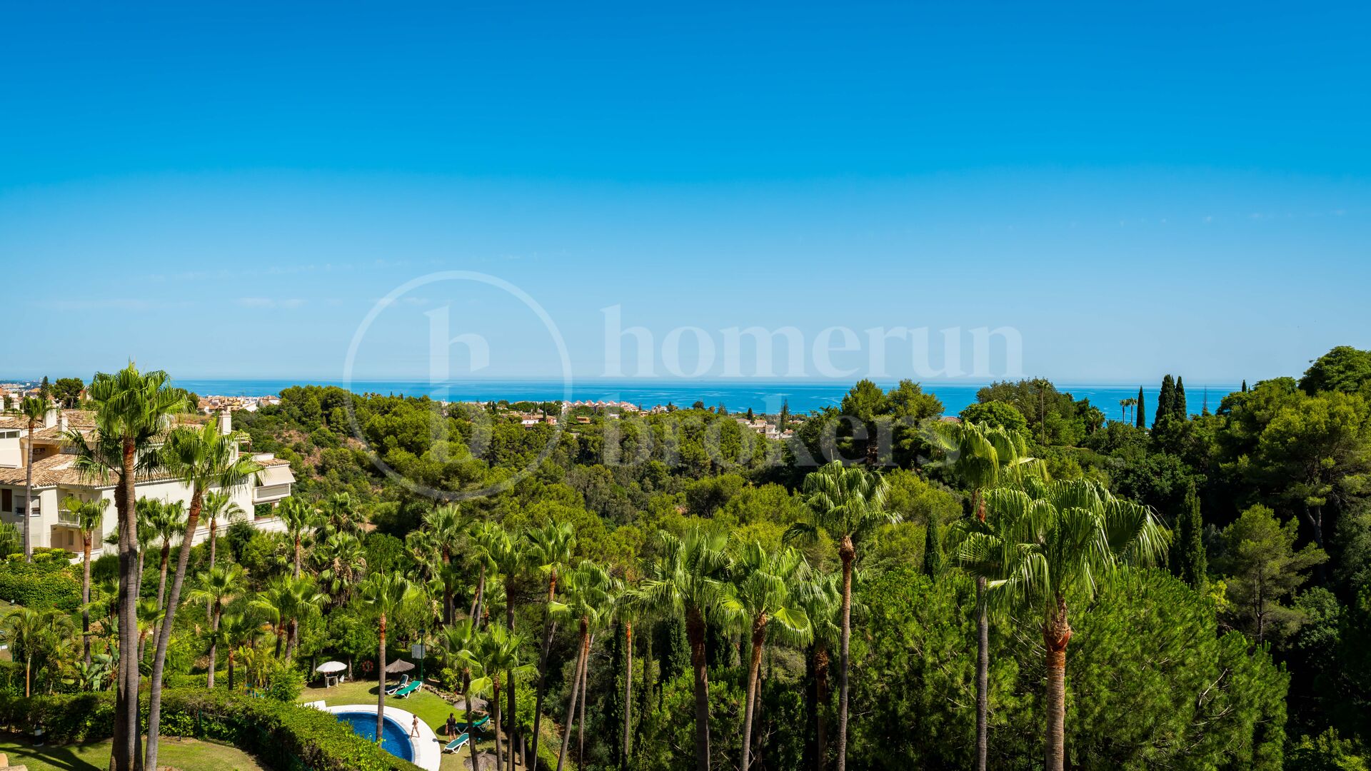 Alba Residence - Renovated Penthouse with Panoramic Sea Views