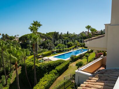 Alba Residence - Renovated Penthouse with Panoramic Sea Views