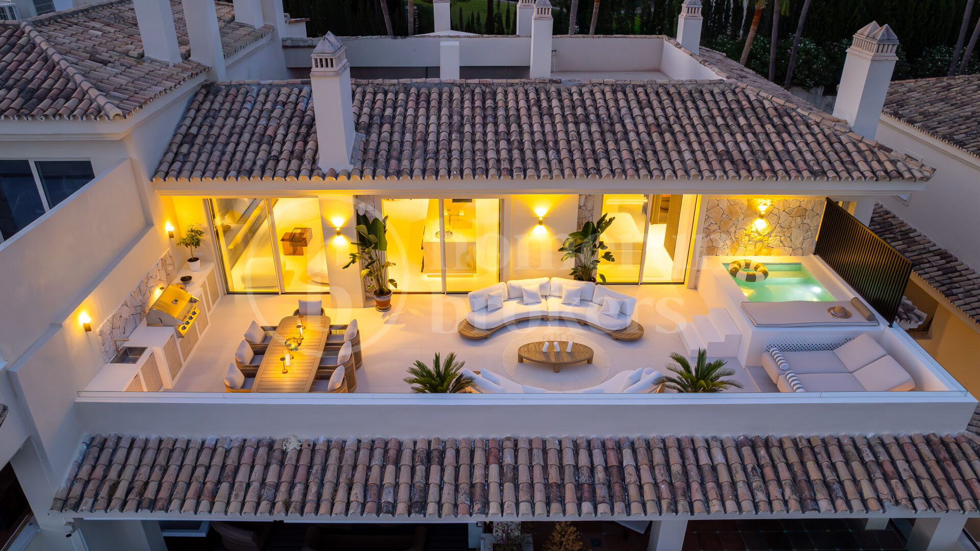 Alba Residence - Renovated Penthouse with Panoramic Sea Views