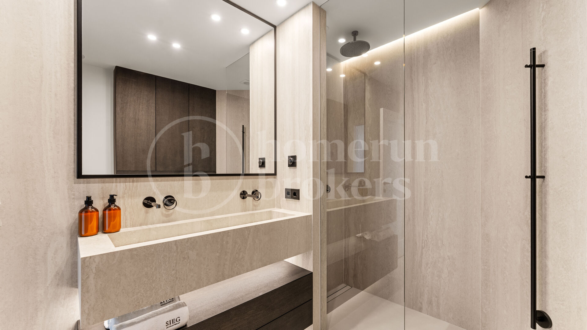 Alba Residence - Renovated Penthouse with Panoramic Sea Views