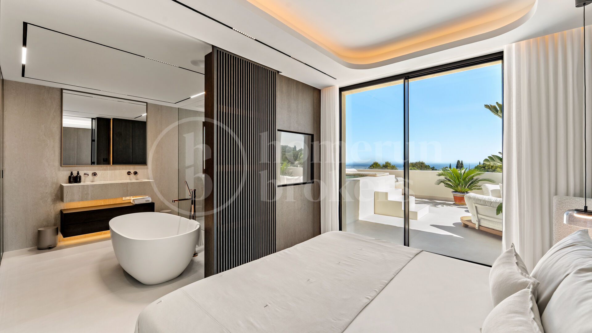 Alba Residence - Renovated Penthouse with Panoramic Sea Views