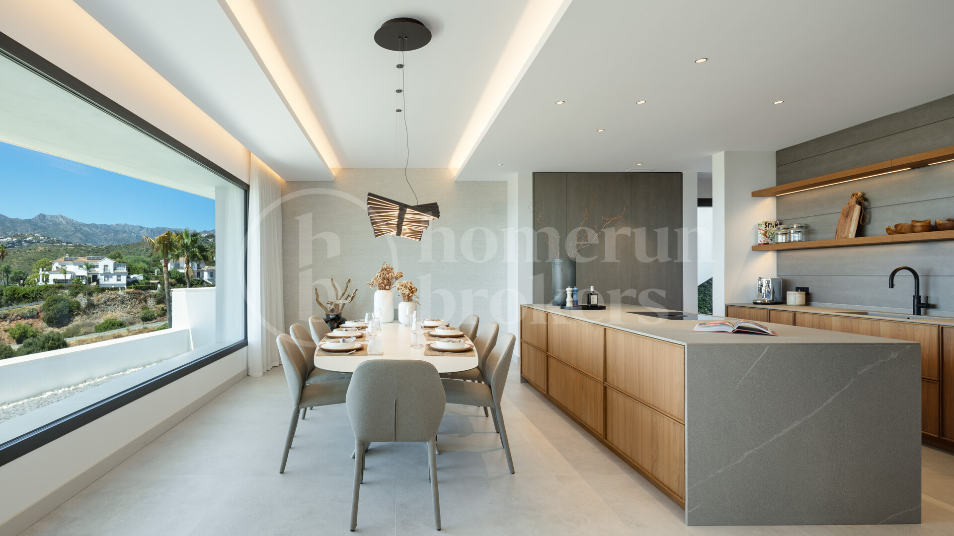 Villa Colina - Brand New Contemporary Villa with Sea Views