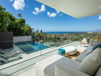 Villa Colina - Brand New Contemporary Villa with Sea Views
