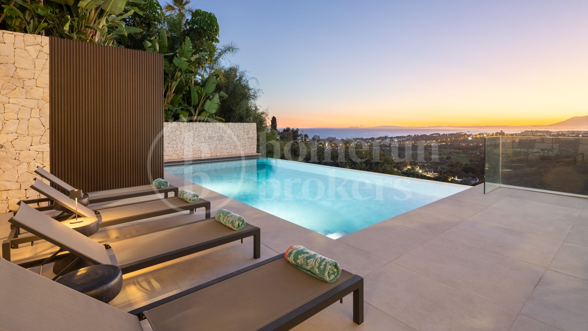 Villa Colina – helt ny modern villa med havsutsikt