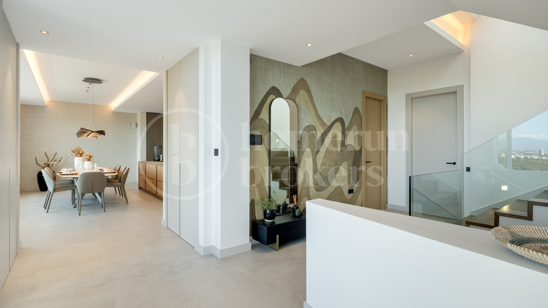 Villa Colina - Brand New Contemporary Villa with Sea Views