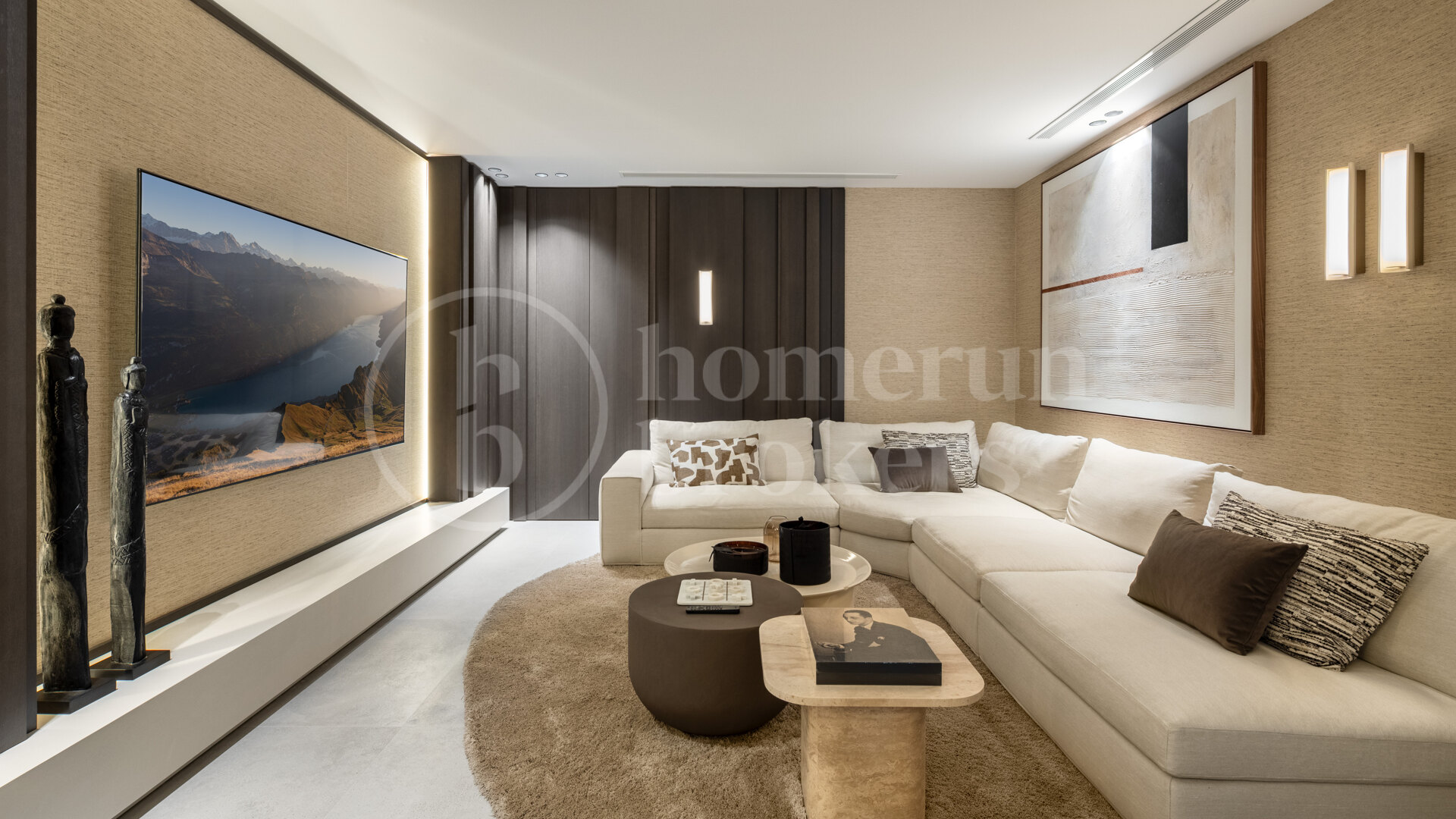 Villa Colina - Brand New Contemporary Villa with Sea Views
