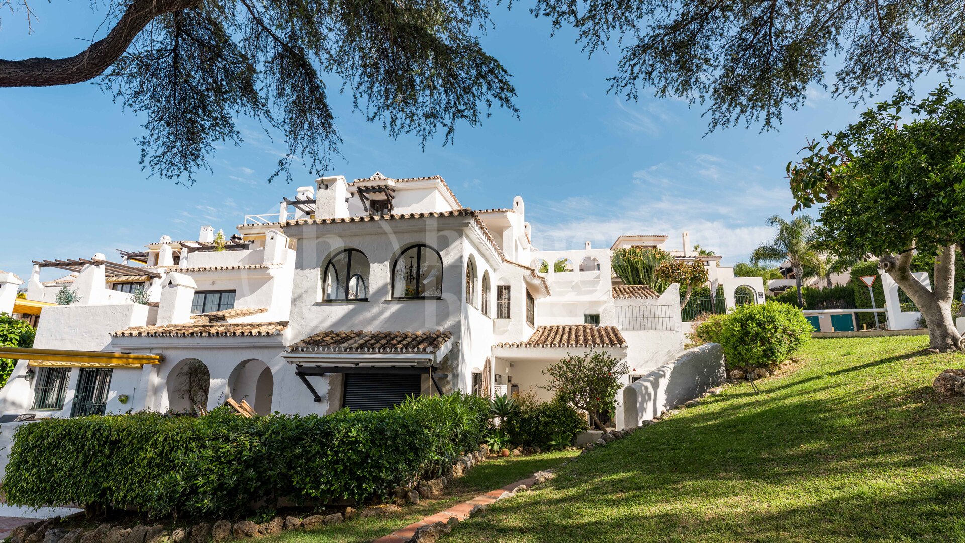 Casa Blanche – Fully Renovated Apartment in Prime Location