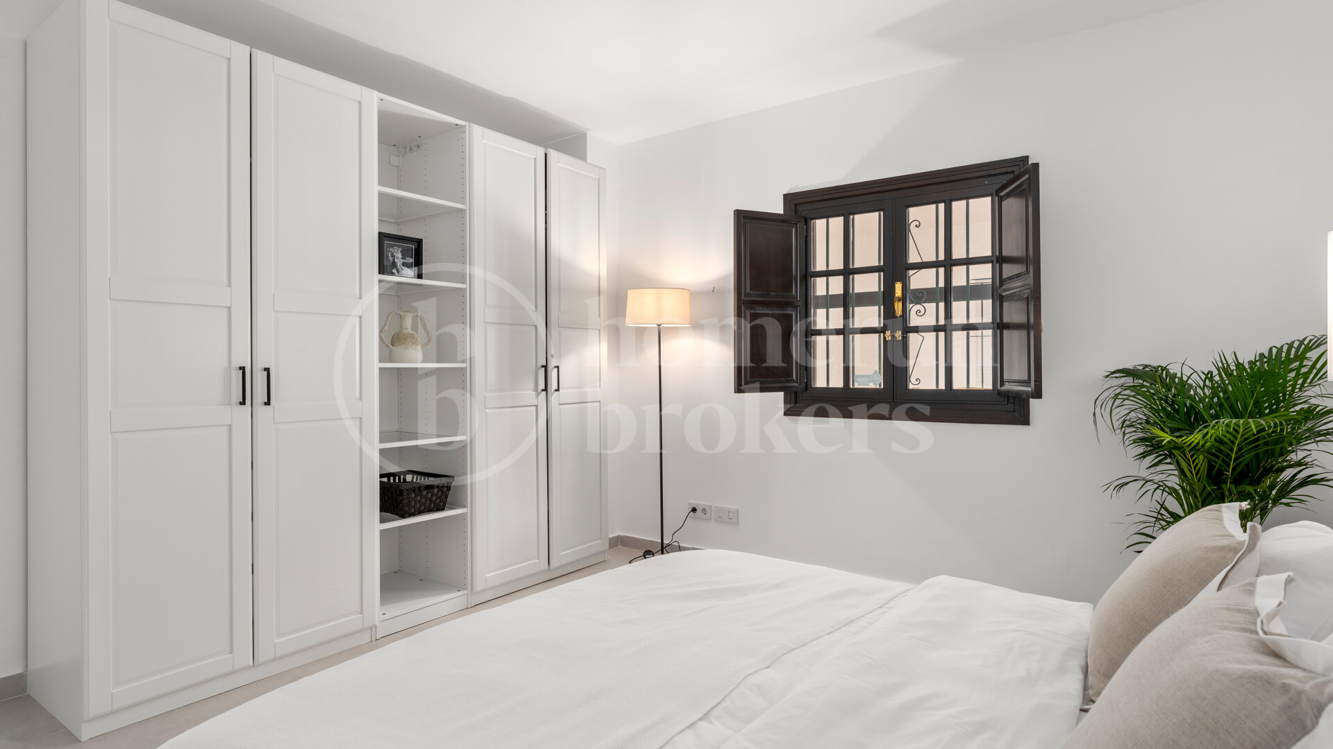 Casa Blanche – Fully Renovated Apartment in Prime Location