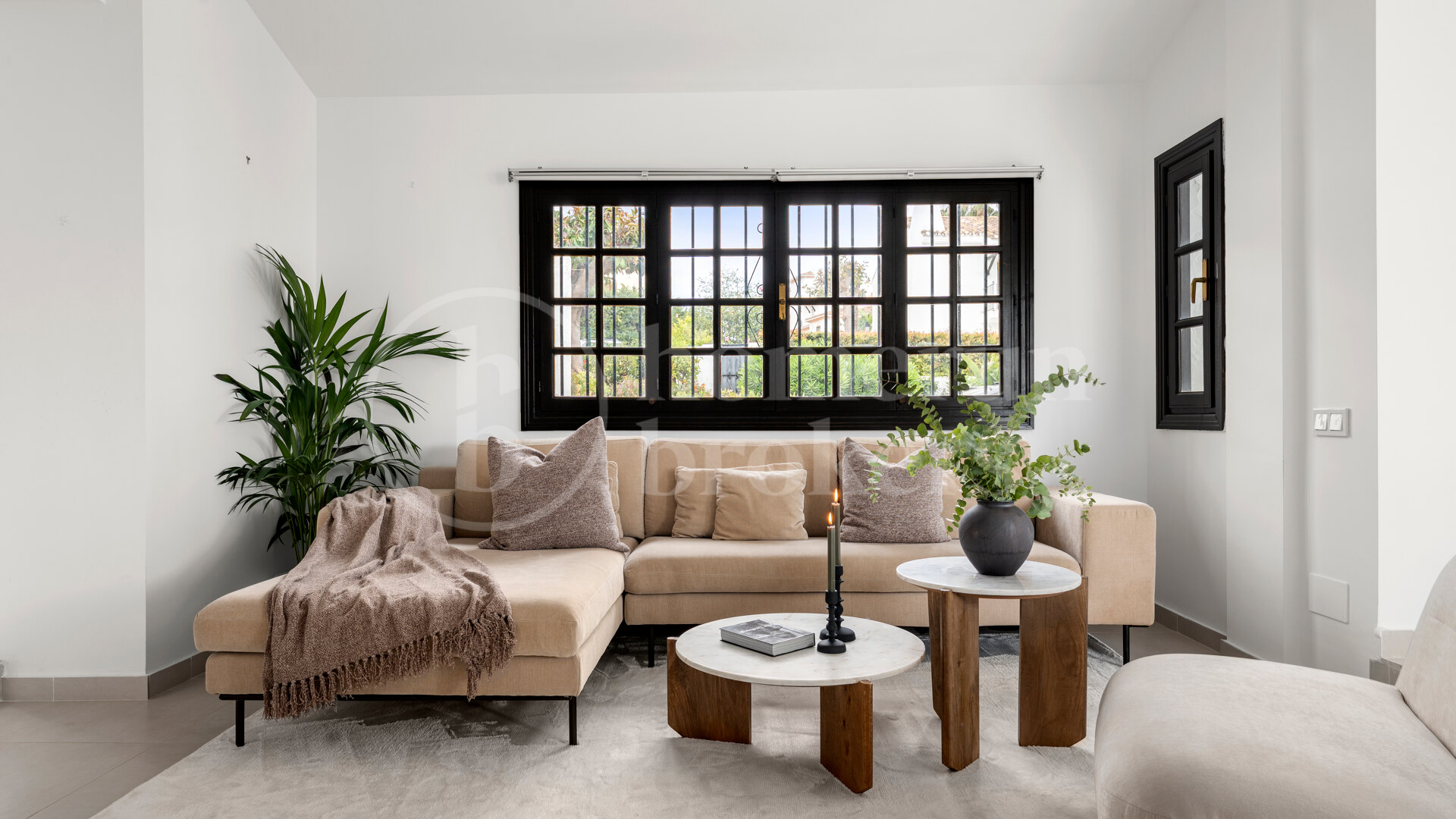 Casa Blanche – Fully Renovated Apartment in Prime Location