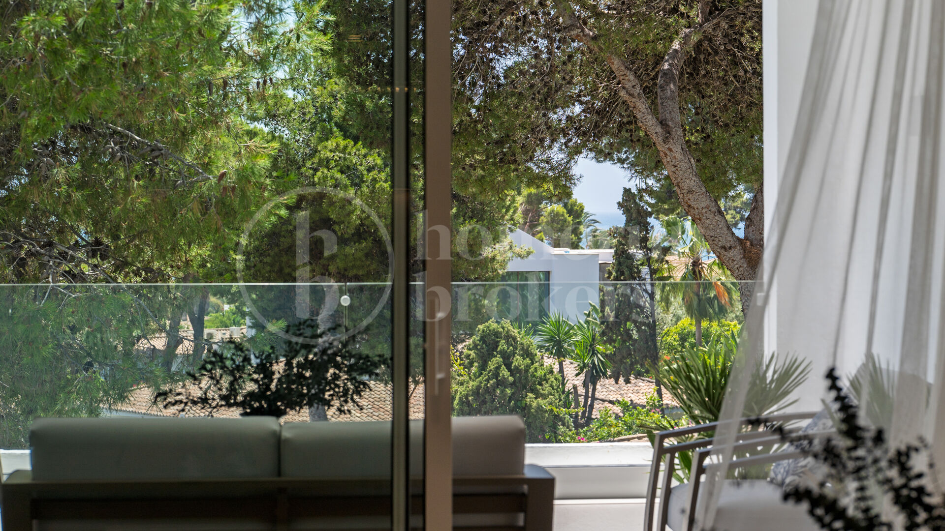Penthouse La Solana – Fully Renovated Penthouse in Los Monteros