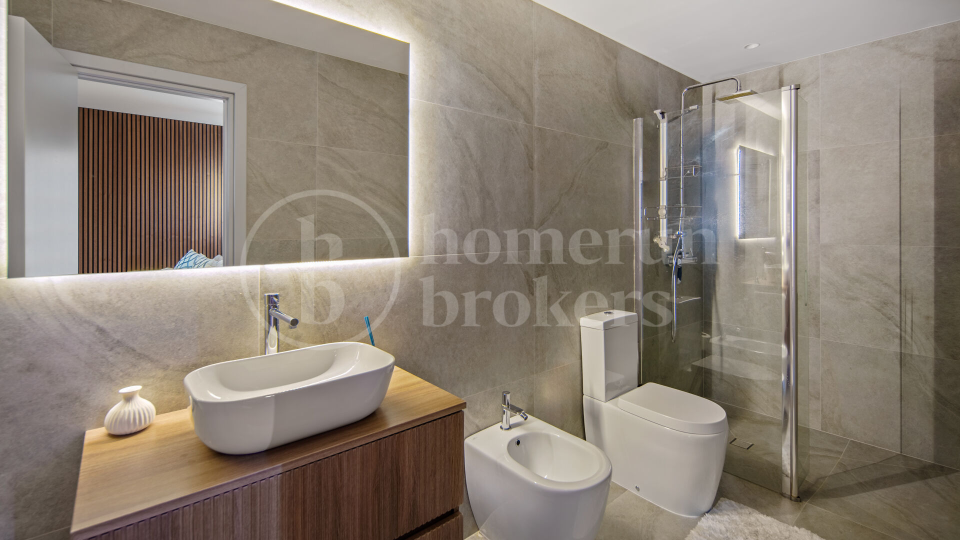 Villa La Mairena - Six Bedroom Contemporary Villa in Marbella East