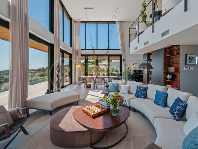 Villa La Mairena - Six Bedroom Contemporary Villa in Marbella East