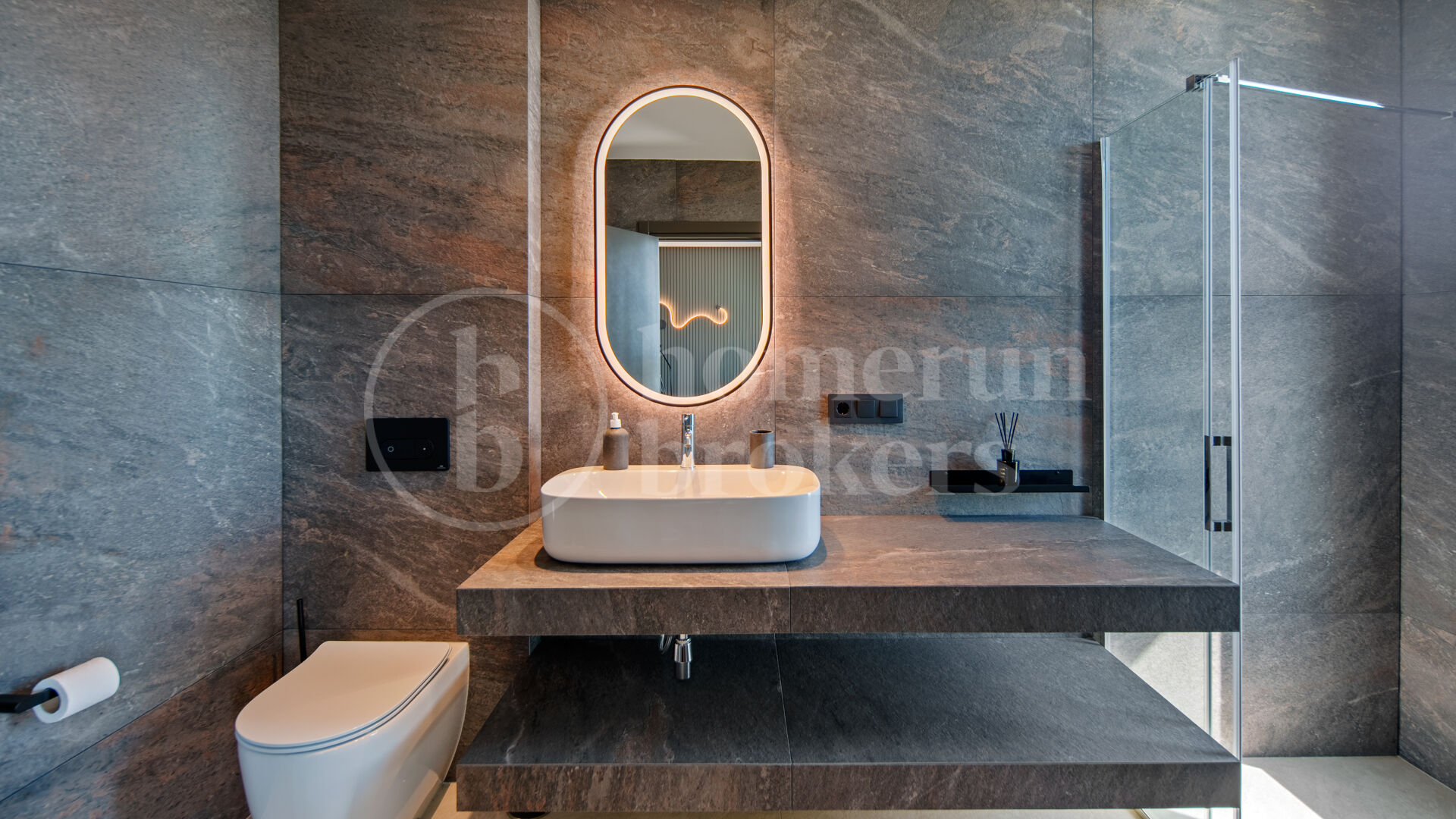 Villa La Mairena - Six Bedroom Contemporary Villa in Marbella East