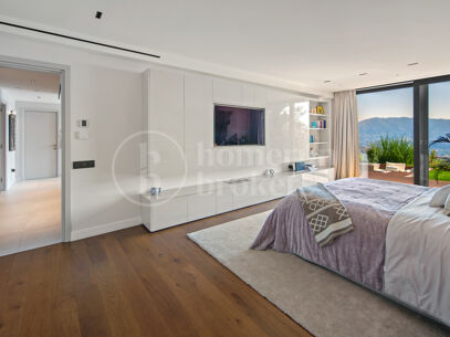 Villa La Mairena - Six Bedroom Contemporary Villa in Marbella East