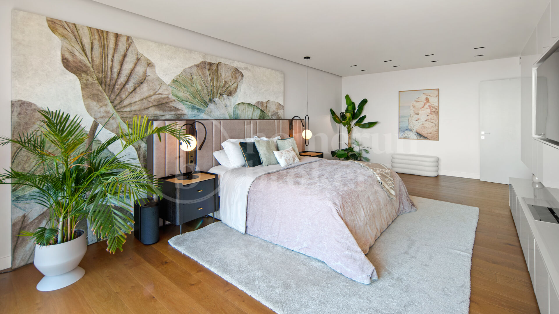 Villa La Mairena - Six Bedroom Contemporary Villa in Marbella East