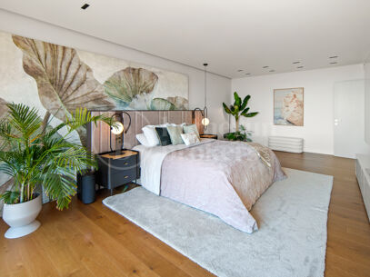 Villa La Mairena - Six Bedroom Contemporary Villa in Marbella East