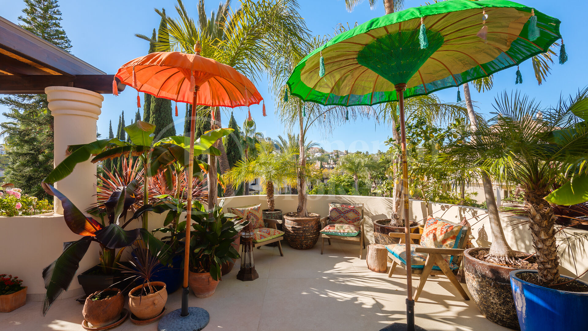 Penthouse Alamandas - Duplex takvåning med tre sovrum i Nueva Andalucía