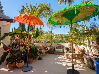 Penthouse Alamandas - Duplex takvåning med tre sovrum i Nueva Andalucía