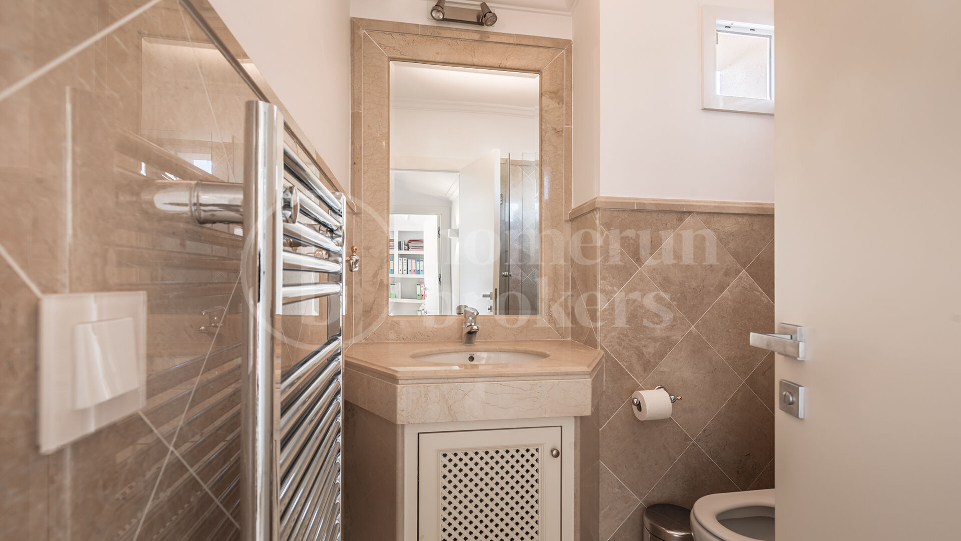 Penthouse Alamandas - Duplex takvåning med tre sovrum i Nueva Andalucía