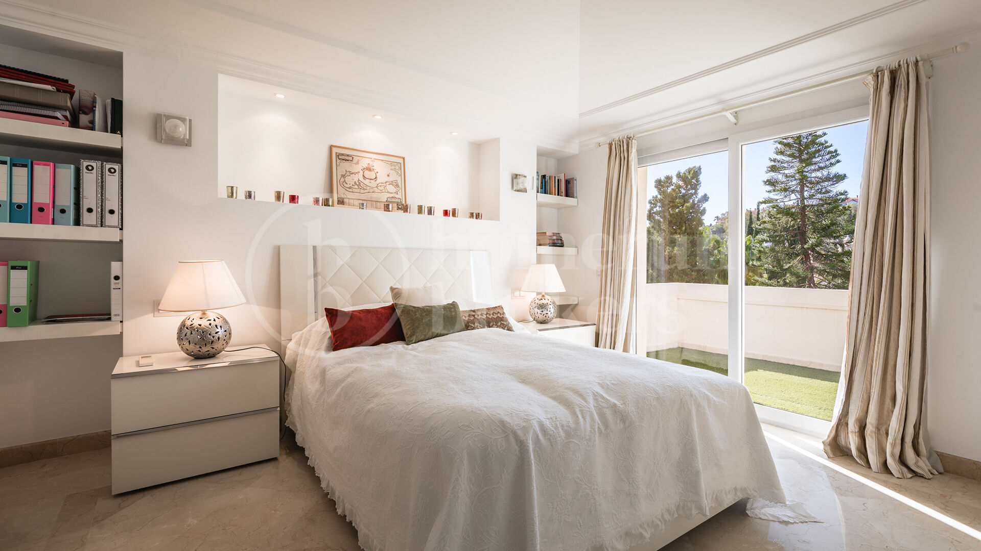 Penthouse Alamandas - Duplex takvåning med tre sovrum i Nueva Andalucía