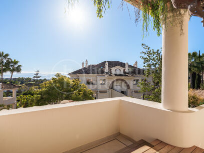 Penthouse Alamandas - Duplex takvåning med tre sovrum i Nueva Andalucía