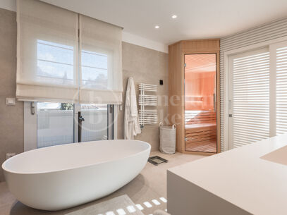 Penthouse Alamandas - Duplex takvåning med tre sovrum i Nueva Andalucía