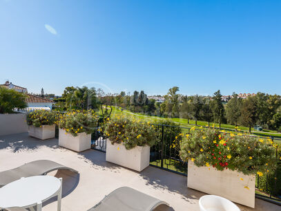 Casa Birdie - Frontline Golf Villa for Sale in Guadalmina Alta