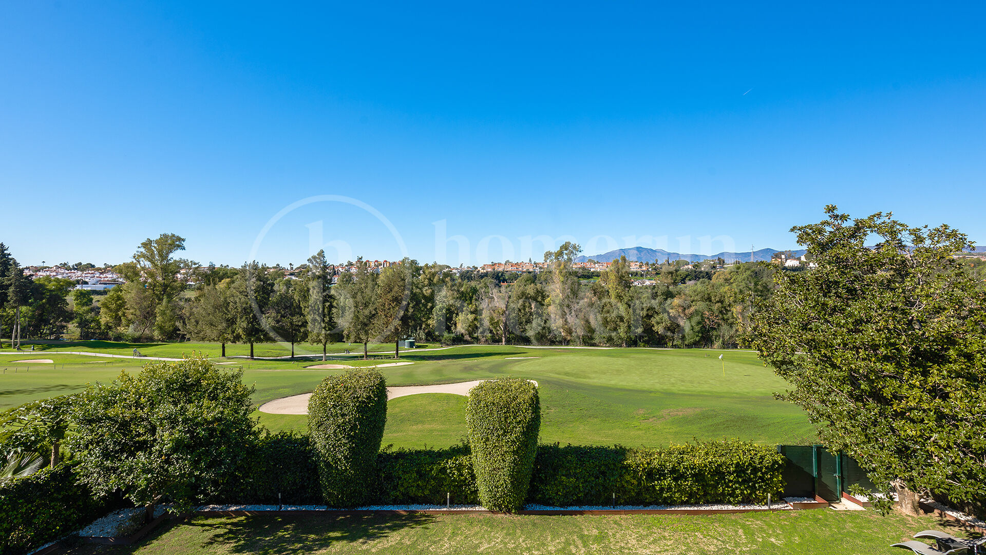 Casa Birdie - Frontline Golf Villa for Sale in Guadalmina Alta