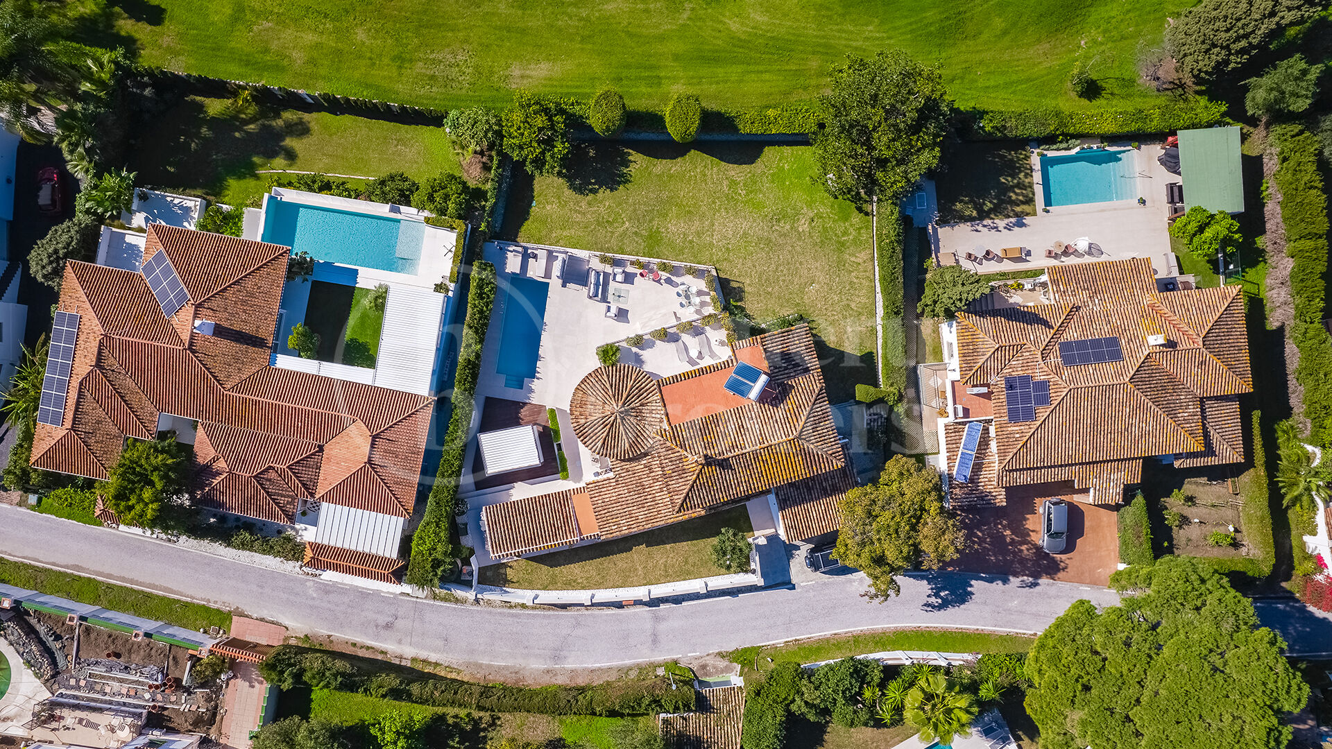 Casa Birdie - Frontline Golf Villa for Sale in Guadalmina Alta